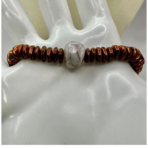 Rose quartz agate and copper disc beaded stretchy bracelet - Picture 2 of 9